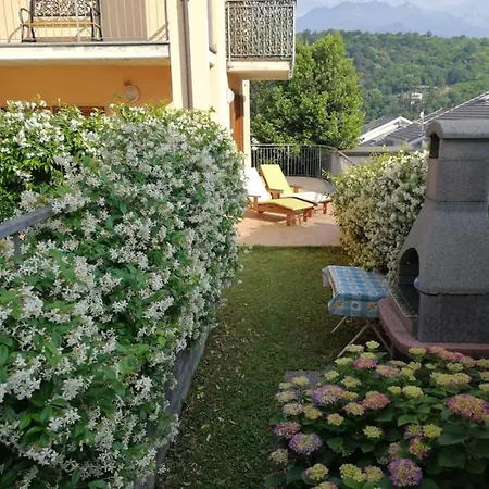 Madonnina Terrace E Garden Apartamento Colico